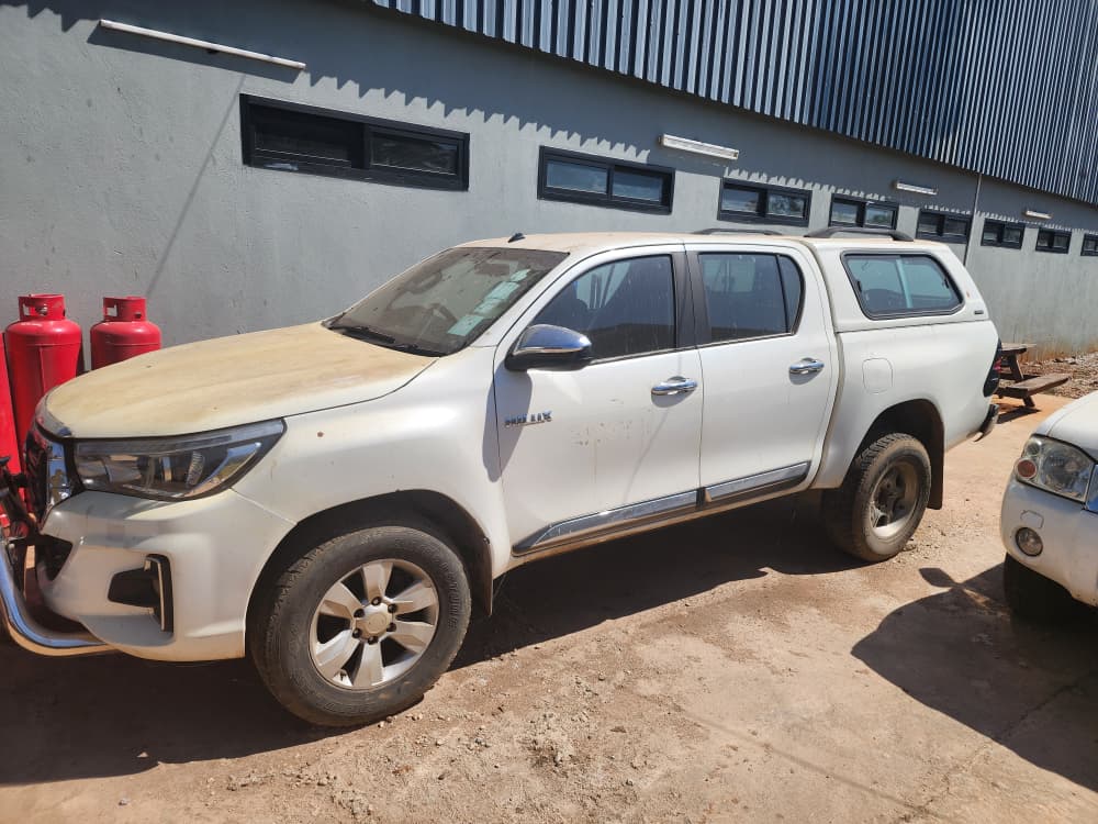 Toyota Hilux S.R.S